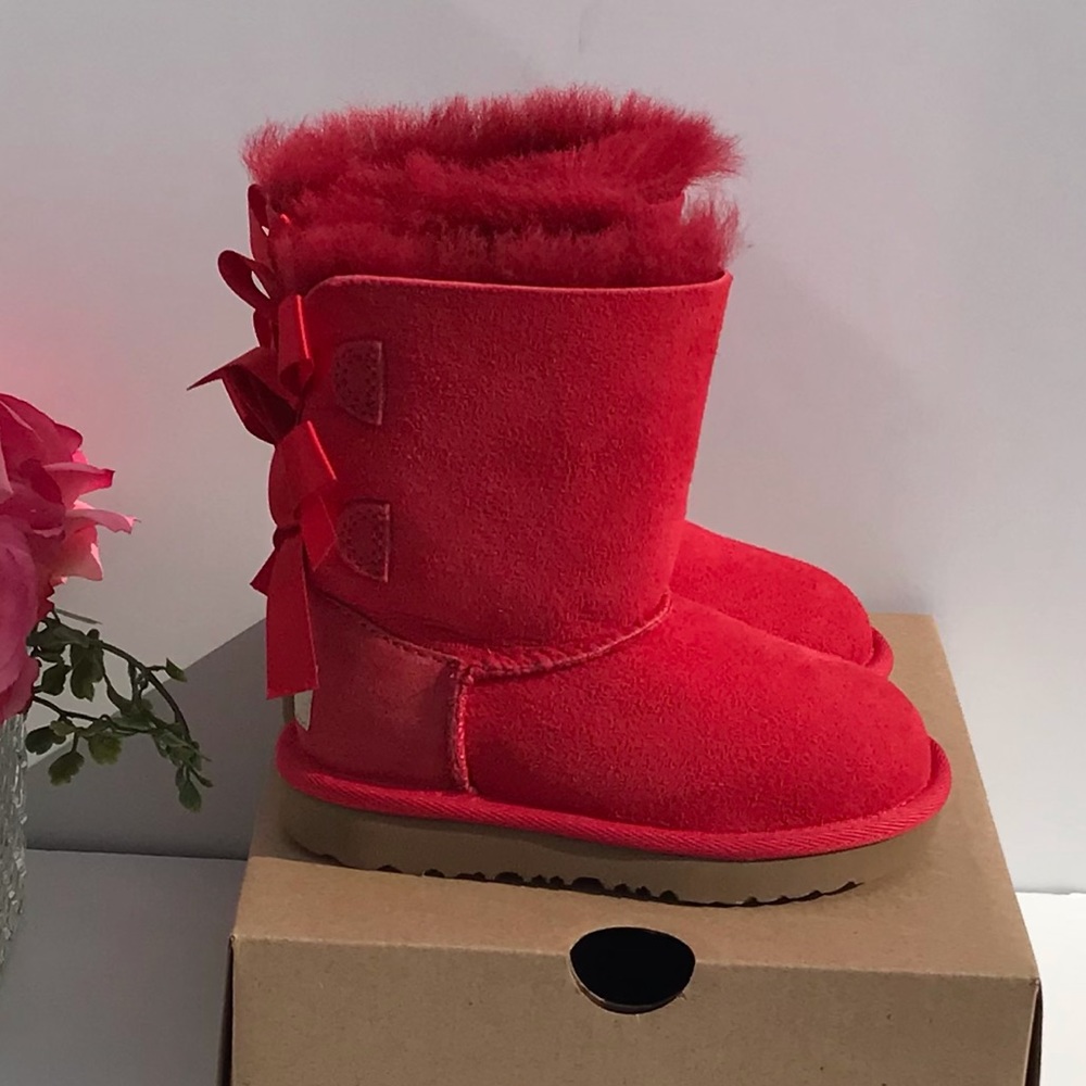 UGG Bailey Bow II Boots - Picture 4 of 8